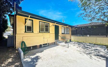 Updated Family Home In Quiet Location - Photo 5