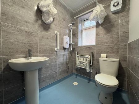1 bedroom flat to rent - Photo 5