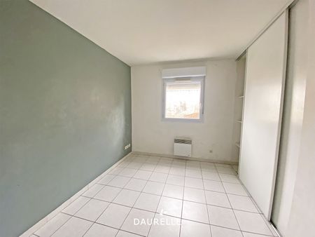 Location Appartement 2 pièces 48m² CHATEAURENARD 13160 - Photo 2