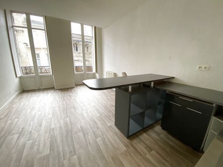 Location Appartement 2 pièces 40m² BORDEAUX 33000 - Photo 3