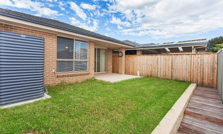 Modern Single Level 3 Bedroom Home - Photo 2