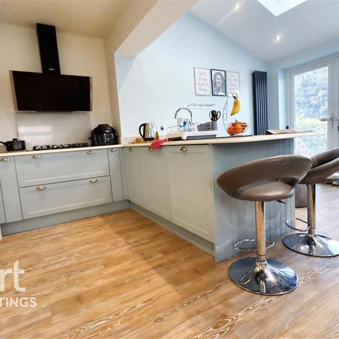 3 bedroom semi-detached house to rent - Photo 1