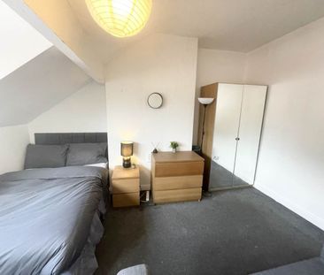 Glebe Avenue (Room 4), Kirkstall, Leeds - Photo 5