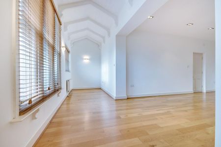 3 bedroom apartment to rent - Photo 2