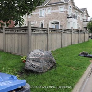 For Lease - 45 Biddens Square, Brampton, Ontario - Photo 2