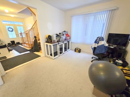 For Lease - 3033 Monarch Drive, Orillia, Ontario - Photo 3