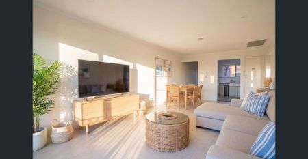 Unit in Prime Broadbeach Waters Location - Photo 2