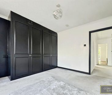 CARRUTHERS CLOSE, WICKFORD - Photo 3