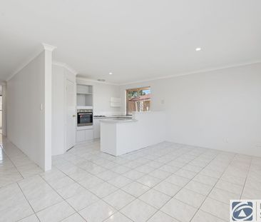 Neatly presented Villa - Photo 2