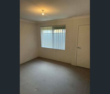 Beautiful Family Home - Photo 2