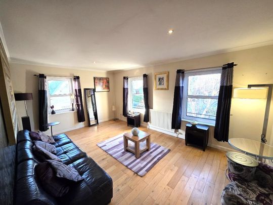 3 bedroom flat to rent - Photo 1