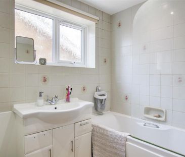 2 bedroom bungalow to rent - Photo 6