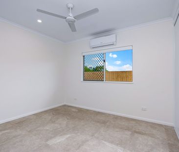 Stylish & Contemporary 4-Bedroom Home in Smithfield - Photo 5