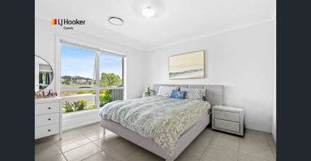 Modern Family Home - Photo 5