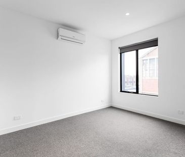 Epitome of Sophisticated Living - Photo 1