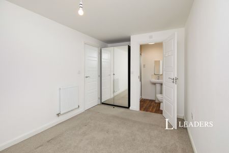 3 bedroom house to rent Selsby Close, Nottingham, Nottinghamshire, NG8 - Photo 3