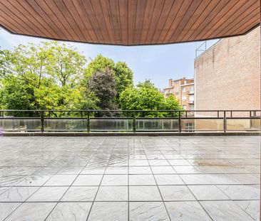 Zeer ruim appartement met 3 slaapkamer en zicht op markt - Photo 5