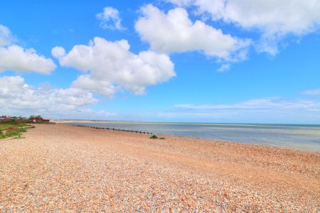 Grenville Road, Pevensey Bay, Pevensey, BN24 6BT - Photo 2