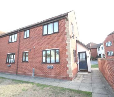 2 bedroom ground floor flat to rent - Photo 1