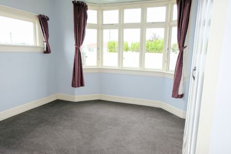 SOUTH HILL FAMILY HOME - Photo 2