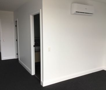 Perfect Location - 3 Bedroom Home In Aura!! - Photo 2