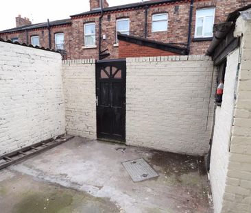 3 bedroom end of terrace house to rent - Photo 6