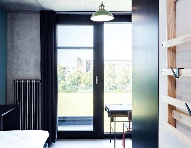 Classic Balcony - Long Term - Floor 2 - Photo 1