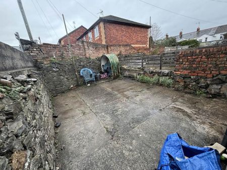 6 bedroom house to rent - Photo 3