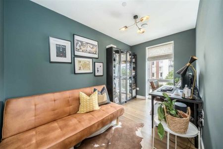 Southern Way, Greenwich, SE10 - Photo 2