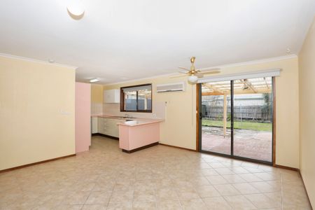 Spacious 3-Bedroom Home in Epping - Photo 2