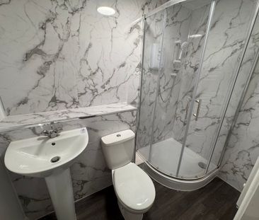 Broadmeadow Flats, Warstones Drive, Wolverhampton - Photo 5