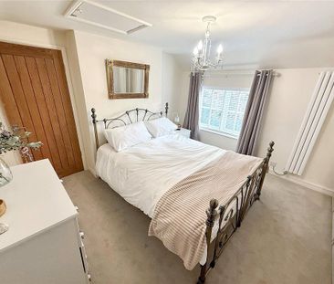 2 bedroom end of terrace house to rent - Photo 4