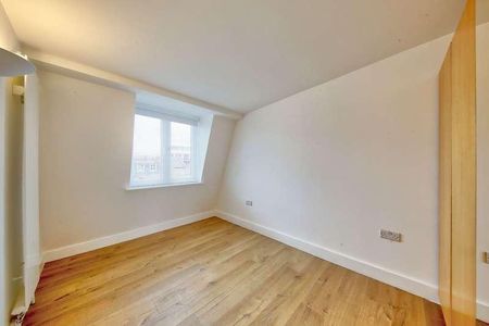 Chatham Road, London, SW11 - Photo 3