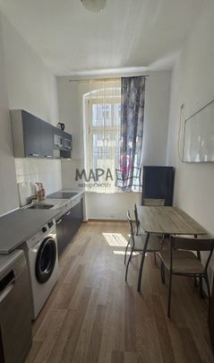 Duża Kawalerka-Centrum 1.piętro-Kamienica - Photo 1