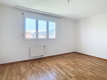 Magnifique appartement rénové de 4.5 pièces au 3ème et dernier étage - Photo 4