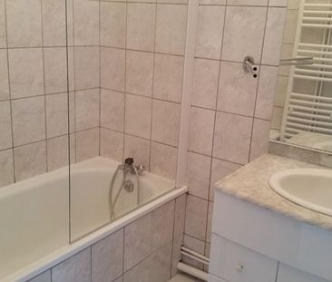 Location Appartement 2 pièces 57m² - Photo 2