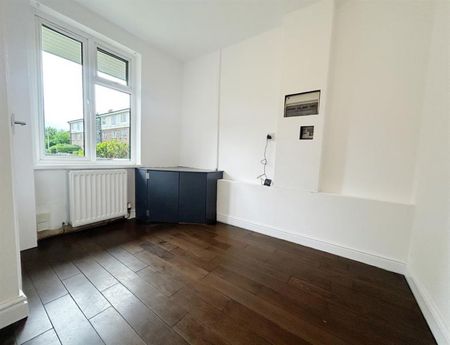 3 Bedroom Terraced To Let - Photo 2