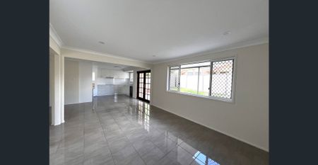 Quiet cul-de-sac living with spacious outdoor entertaining - Photo 3