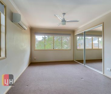 AIRCONDITIONED SPACIOUS 3 BEDROOM TOWNHOUSE IN GREAT LOCATION ! - Photo 5