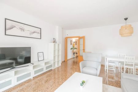 Avinguda del Paral·lel, Barcelona, Catalonia 08015 - Photo 4