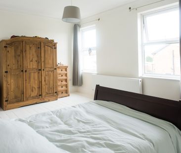 3 Bed Terraced House, Moorfield Road, M6 - Photo 5