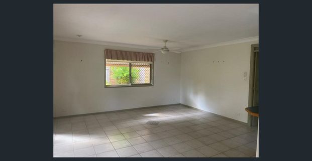 RENTAL DISCLAIMER: Rent will increase from $550 PW to $635 PW after the 14th Feb 2027 for the remainder of the lease agreement (12 months) - Photo 1