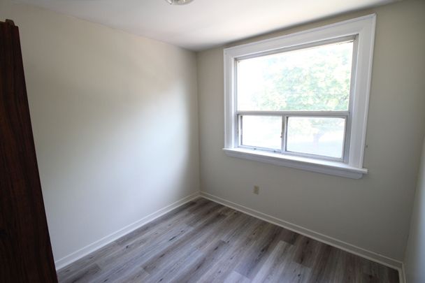 For Lease - 18 Glenvalley Drive, Toronto, Ontario - Photo 1