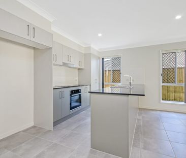 Lovely Four Bedroom Home in Ellabay Estate! - Photo 6