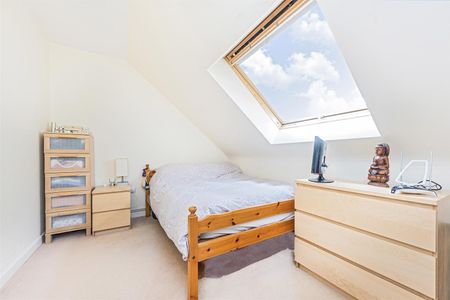 Flat To Let - Photo 4