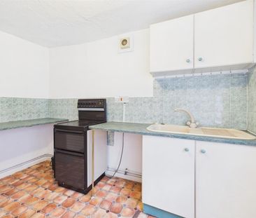 2 BED Flat To rent - Photo 6