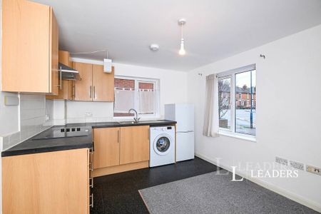 1 bedroom flat to rent - Photo 4