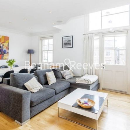 3 Bedroom flat to rent in Adamson Road, Hampstead, NW3 - Photo 1