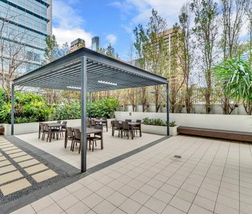 Furnished One Bedroom Apartment In Charlotte Towers - Photo 1