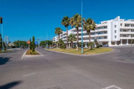 Alquiler de piso en Avenida Pablo Ruiz Picasso - Photo 3